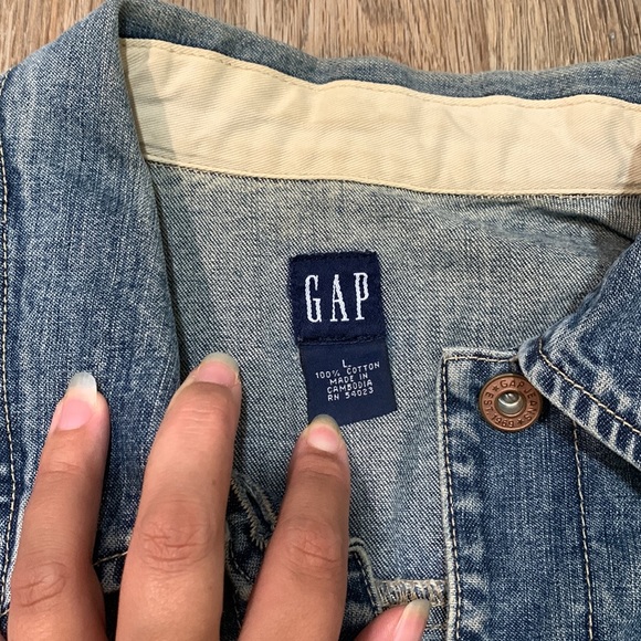 Women’s Denim Jacket - Picture 2 of 4